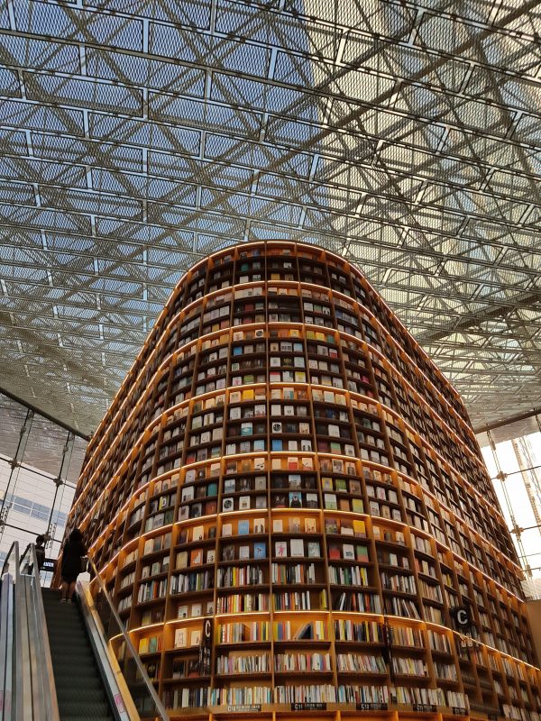 The Most Instagrammable Places In Seoul Starfield Library