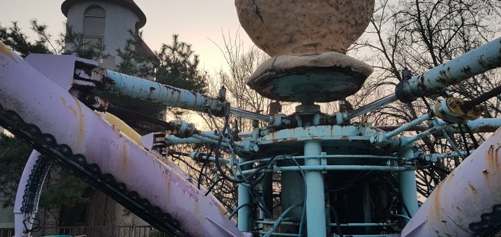 unique things to do in Seoul abandoned theme park yongma land
